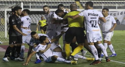 الطريق لمونديال الأندية.. سانتوس وريفر بليت بين 5 متأهلين لربع نهائي ليبرتادوريس